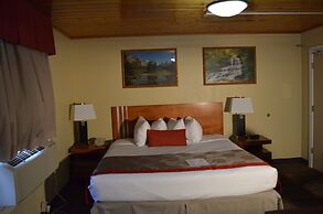 Econo Lodge Inn & Suites