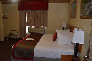 Econo Lodge Inn & Suites