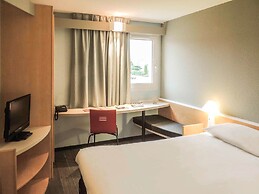 ibis Auray