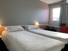 ibis Auray