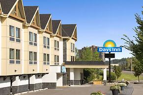 Days Inn by Wyndham Calgary Northwest