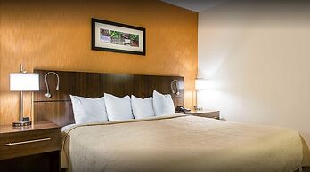Quality Inn & Suites Middletown - Newport