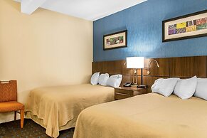Quality Inn & Suites Middletown - Newport