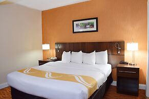 Quality Inn & Suites Middletown - Newport