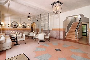 South Beach Hotel