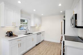 Tropical Breeze Resort