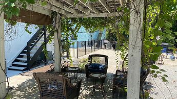 Tropical Breeze Resort