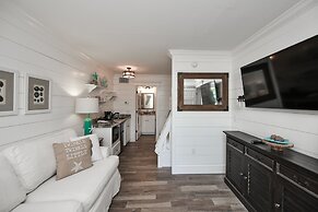 Tropical Breeze Resort