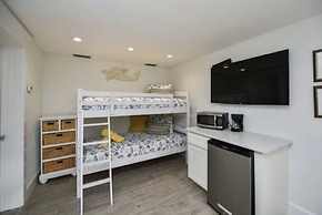 Tropical Breeze Resort