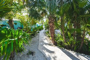 Tropical Breeze Resort