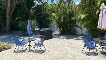 Tropical Breeze Resort