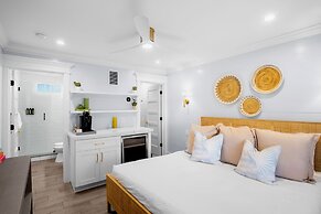 Tropical Breeze Resort