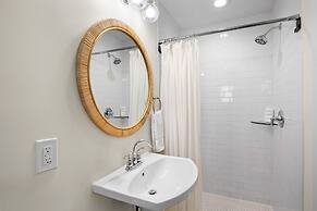 Tropical Breeze Resort