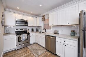 Tropical Breeze Resort