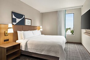 Staybridge Suites Chicago-Oakbrook Terrace by IHG