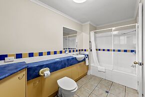 Nautilus Holiday Apartments