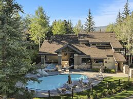 Ridgepoint Townhomes by East West Hospitality