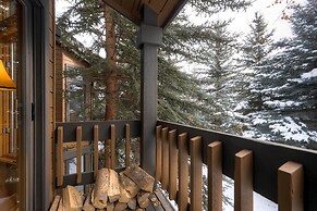 Ridgepoint Townhomes by East West Hospitality