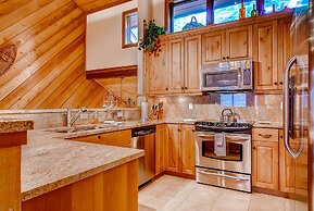 Ridgepoint Townhomes by East West Hospitality