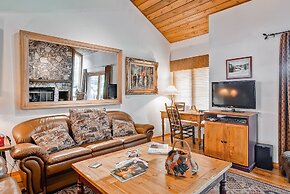 Ridgepoint Townhomes by East West Hospitality