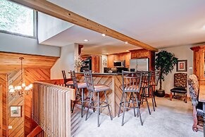 Ridgepoint Townhomes by East West Hospitality