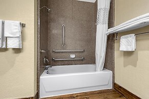 Best Western Plus Shamrock Inn & Suites
