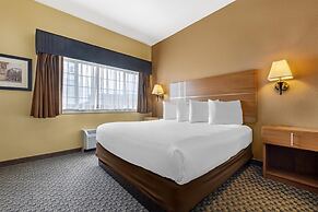 Best Western Plus Shamrock Inn & Suites