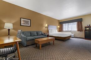 Best Western Plus Shamrock Inn & Suites