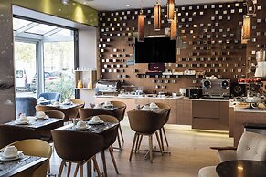Hôtel Eiffel Segur