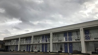 Motel 6 Natchitoches, LA