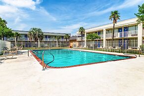 Motel 6 Natchitoches, LA