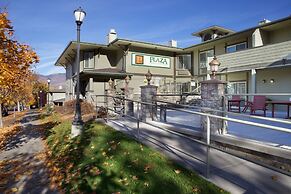 Plaza Inn & Suites at Ashland Creek