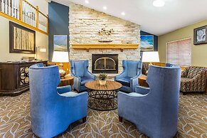 AmericInn by Wyndham Hotel and Suites Long Lake