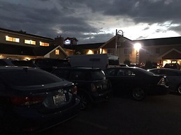 AmericInn by Wyndham Hotel and Suites Long Lake