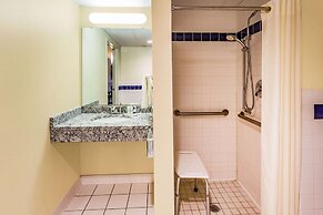 AmericInn by Wyndham Hotel and Suites Long Lake