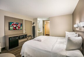 Red Roof Inn PLUS+ Boston - Logan