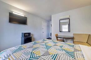 Motel 6 Oshkosh, WI