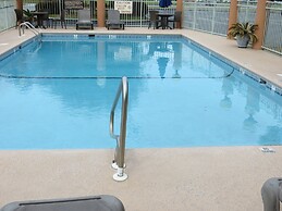 Baymont by Wyndham Hinesville Fort Stewart Area