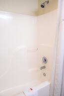 Baymont by Wyndham Hinesville Fort Stewart Area