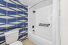 Best Western Plus Lower South End