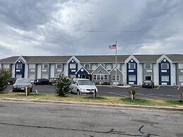 Microtel Inn & Suites by Wyndham Ardmore