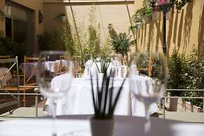 Avenida Hotel Almería