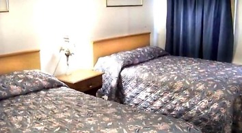 Monticello Inn