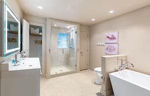 Lime Tree Bay Resort