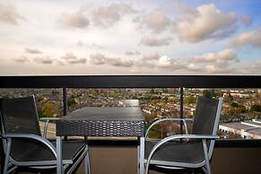 Sandman Signature Vancouver Airport Hotel & Resort