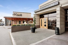 Sandman Signature Vancouver Airport Hotel & Resort