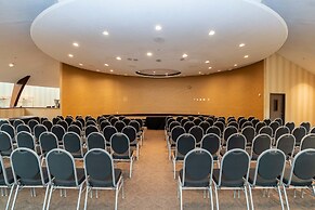 Sandman Signature Vancouver Airport Hotel & Resort