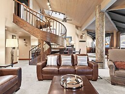 Silver King by All Seasons Resort Lodging