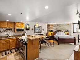 Silver King by All Seasons Resort Lodging