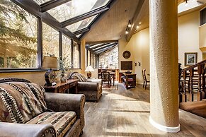 Silver King by All Seasons Resort Lodging